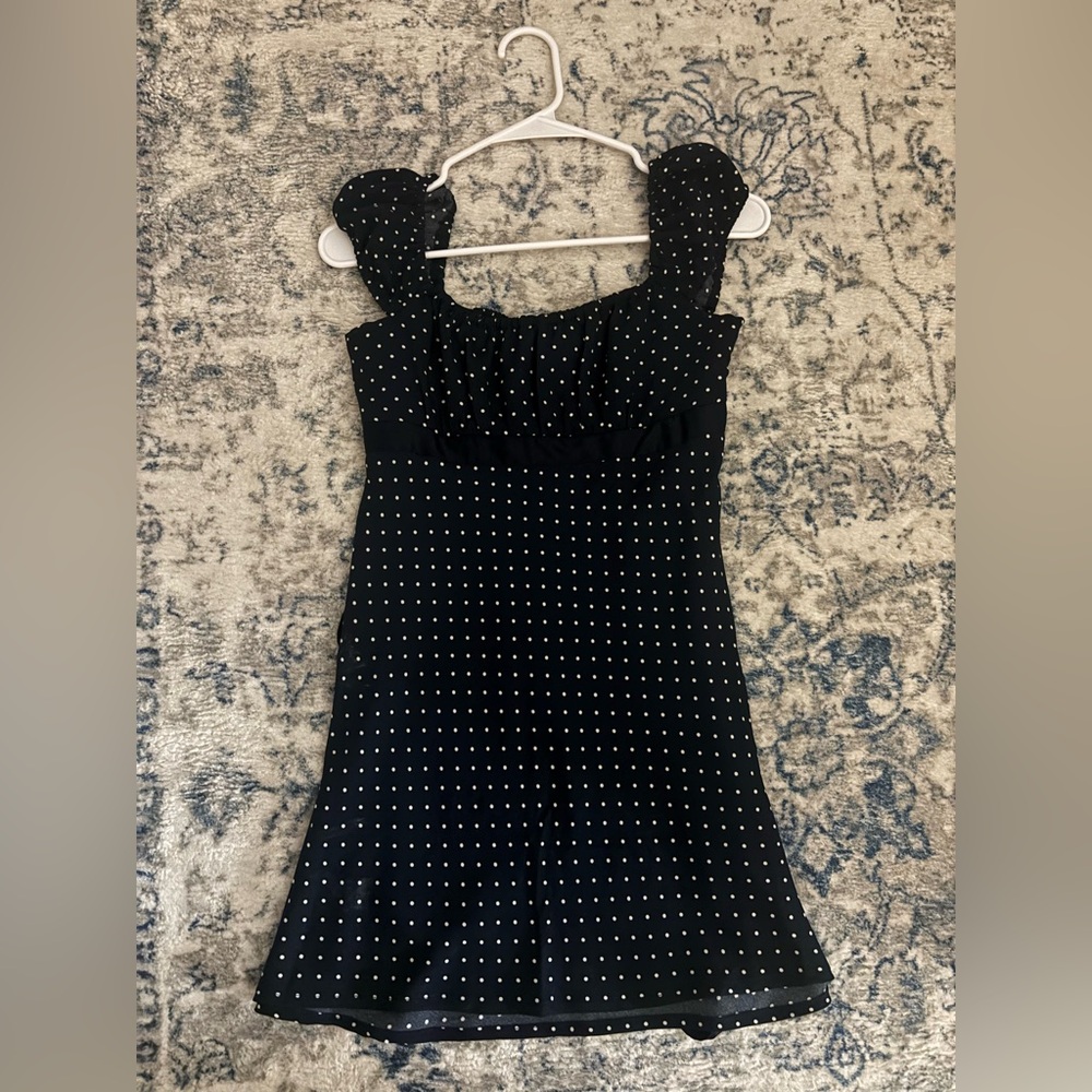 hollister navy blue polka dot capped sleeve dress new with tags!!